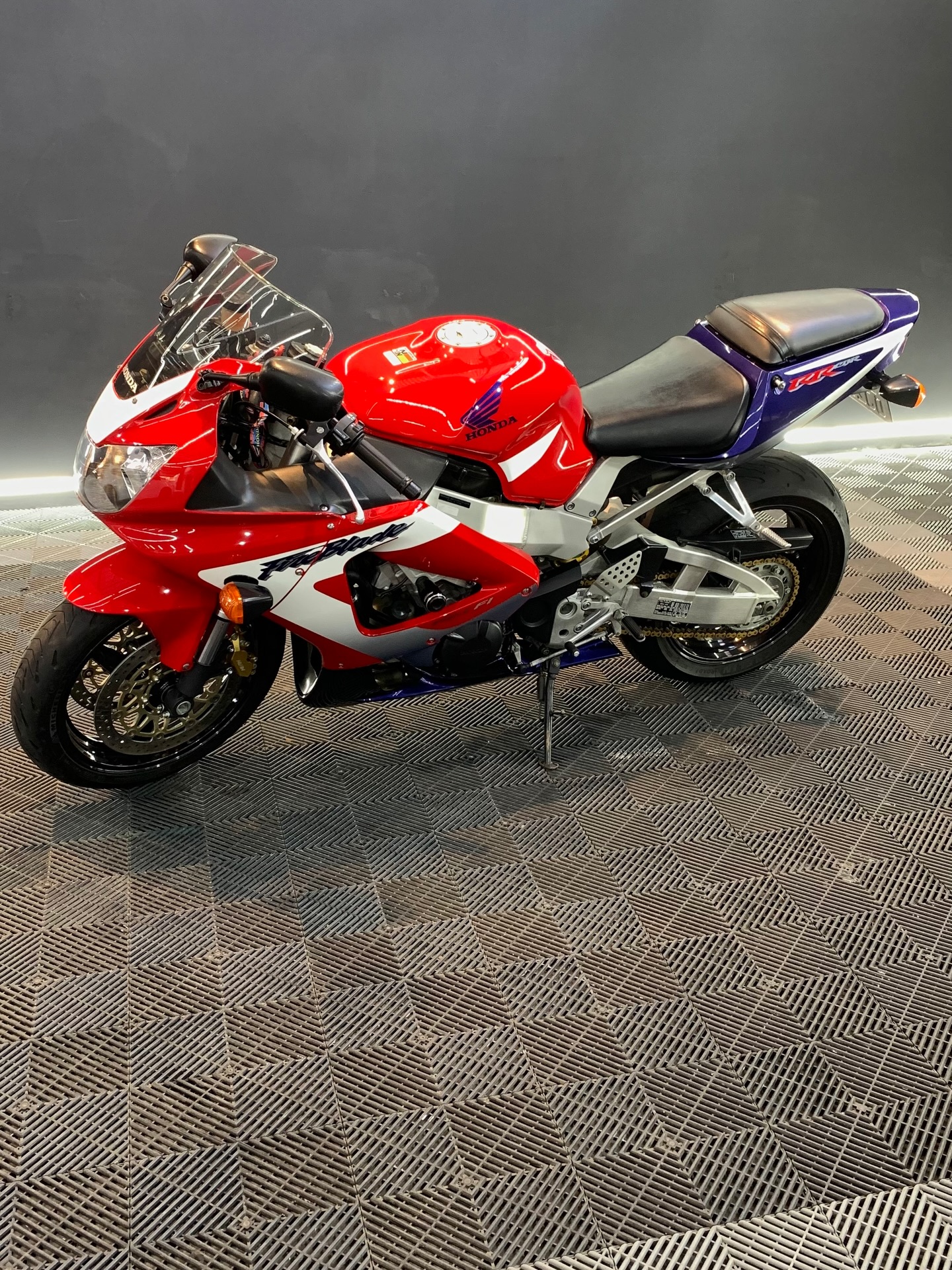 Honda CBR · Estética premium
